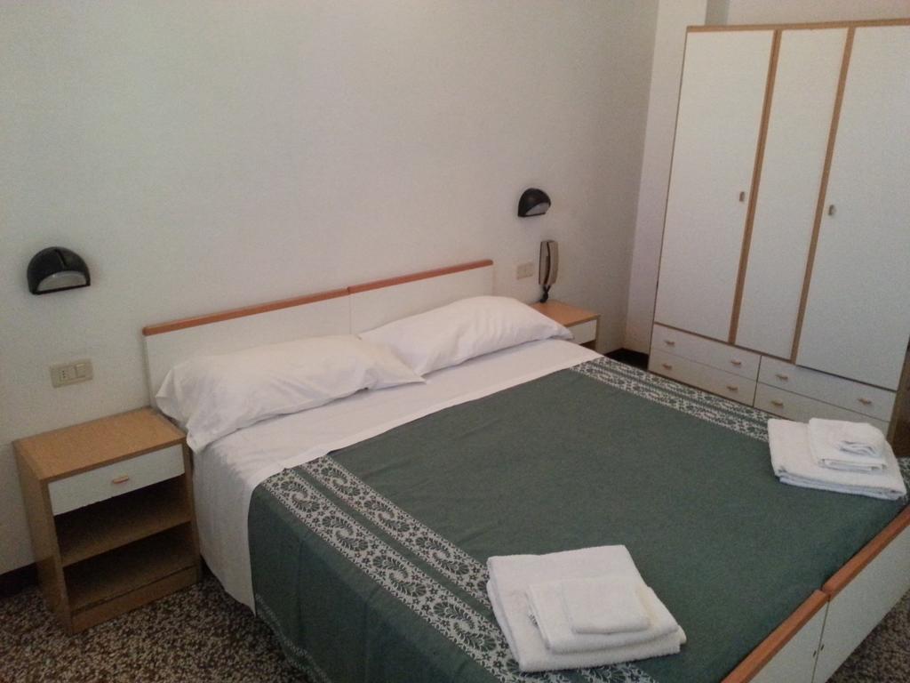 Fiorina Bed&Breakfast - Colazione Fino A Mezzogiorno - Beach Village Gratuito - Aquafan25 Oltremare20 Річчоне Номер фото